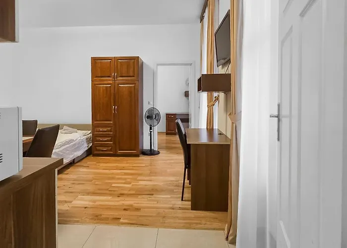 Two-bedroom Balcony Retreat For 4 Near Millennium Tower Apartment Wien